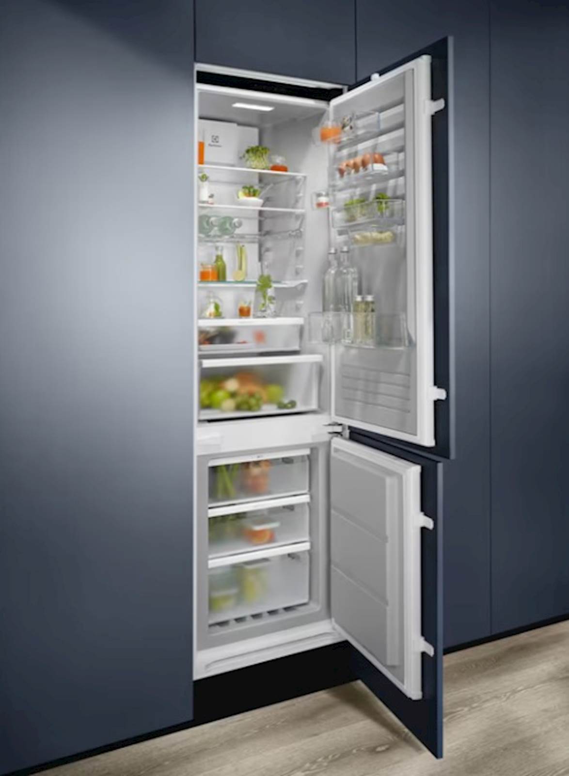 Frižider Electrolux sa zamrzivačem ENT6ME19S